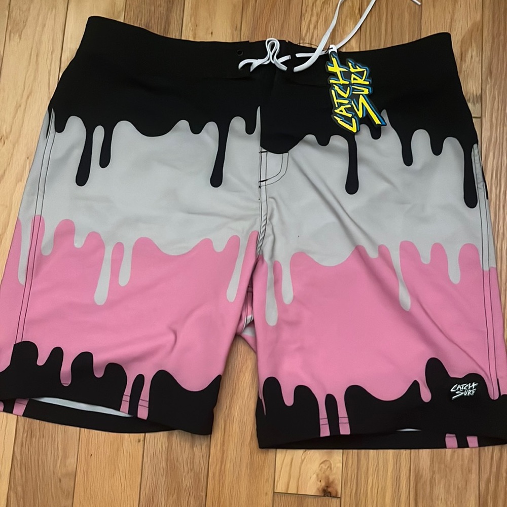 NWT Men’s “Catch Surf Tyler All Day Trunk 18”.